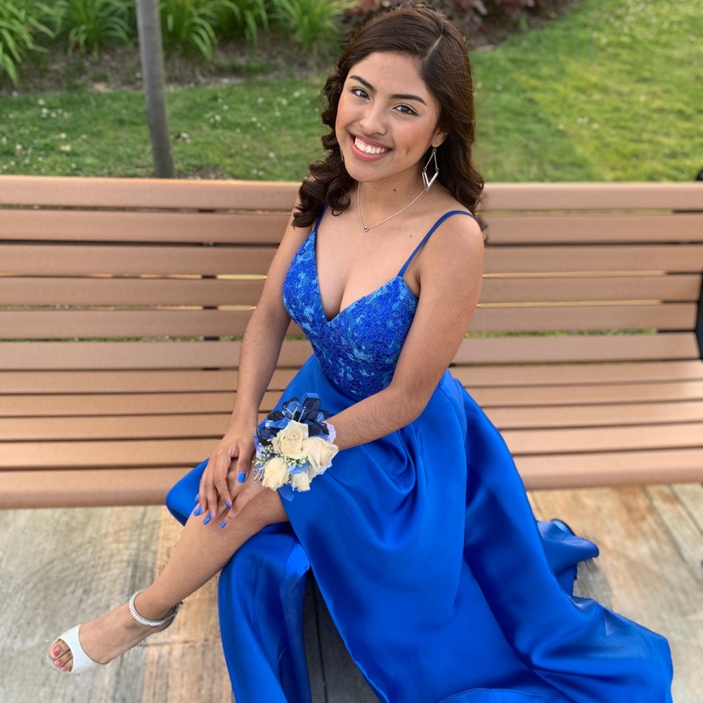 Prom Dres !!!!!! Very cute !!! Worn only once !